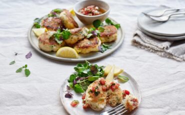 Crab Cakes with Tomato Dressing